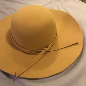 Lulus tan felt hat